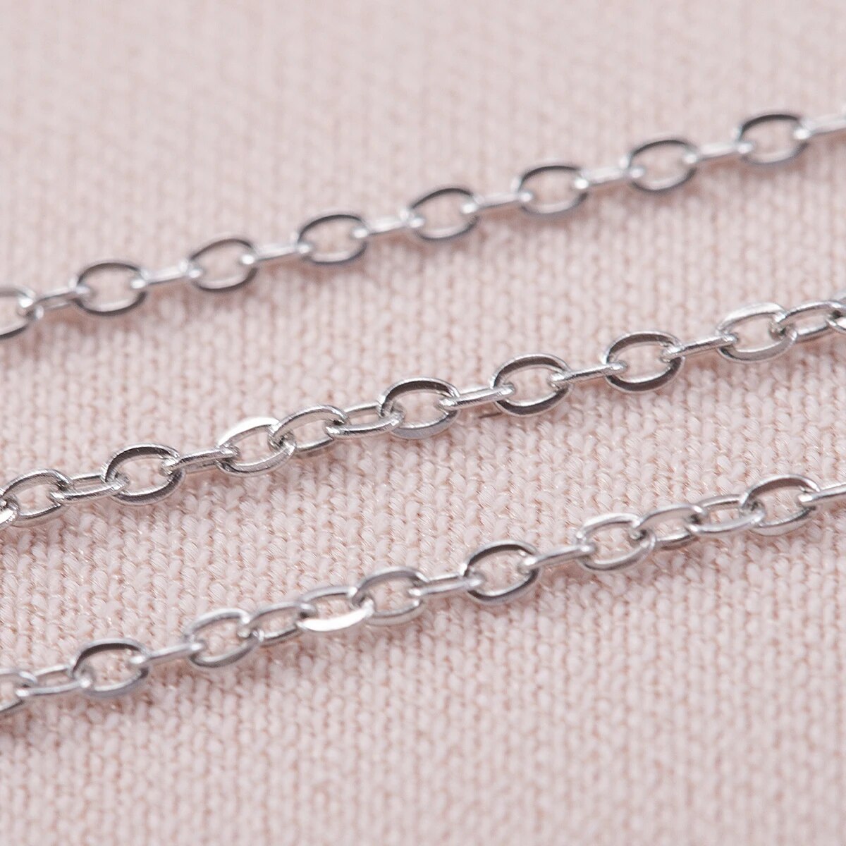 سلاسل رفيعة على شكل حرف O من ا - مراجعة Body Jewelry For You وسعره